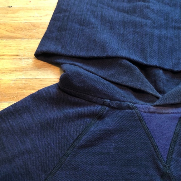 Lululemon sweatshirt w unique back detail! - Picture 2 of 6